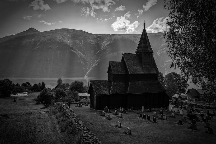 Urnes Stave Church, grayscale photography of church, cemetery, HD wallpaper