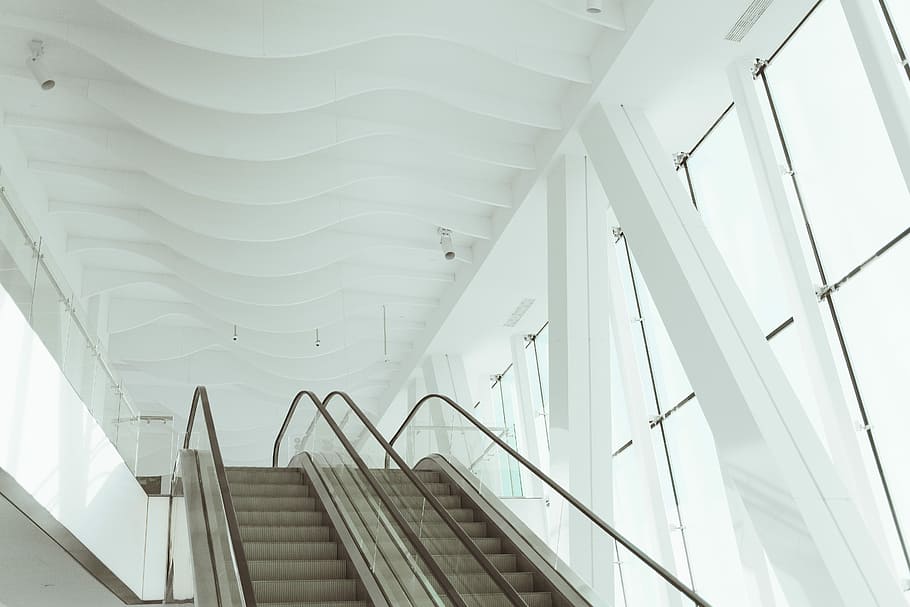 escalator inside building, white, moving staircase, architecture HD wallpaper