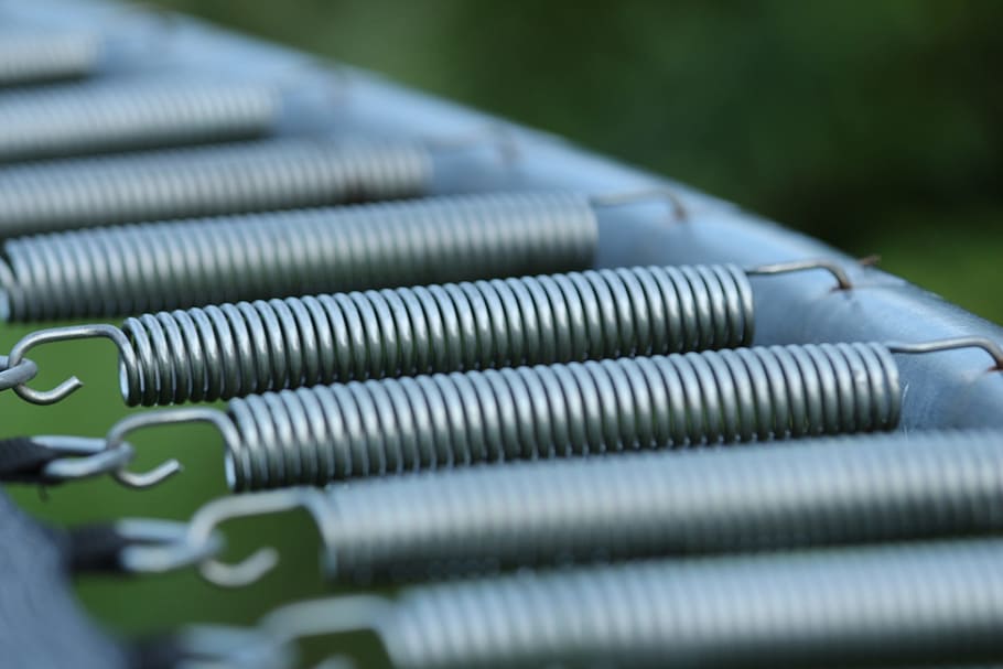 feather, trammpolin, clamping, macro, trampoline spring, metal HD wallpaper