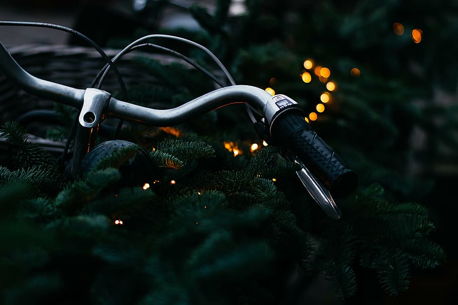silver bicycle, bike, dark, night, bokeh, sport, hobby, exercise HD wallpaper
