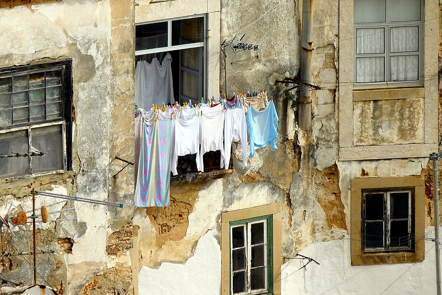 old house, laundry, facade, structure, weathered, window, architecture HD wallpaper