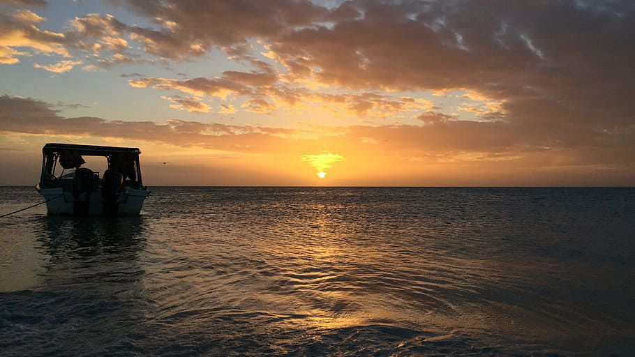sunset, water, dawn, dusk, sky, sea, horizon over water, cloud - sky HD wallpaper