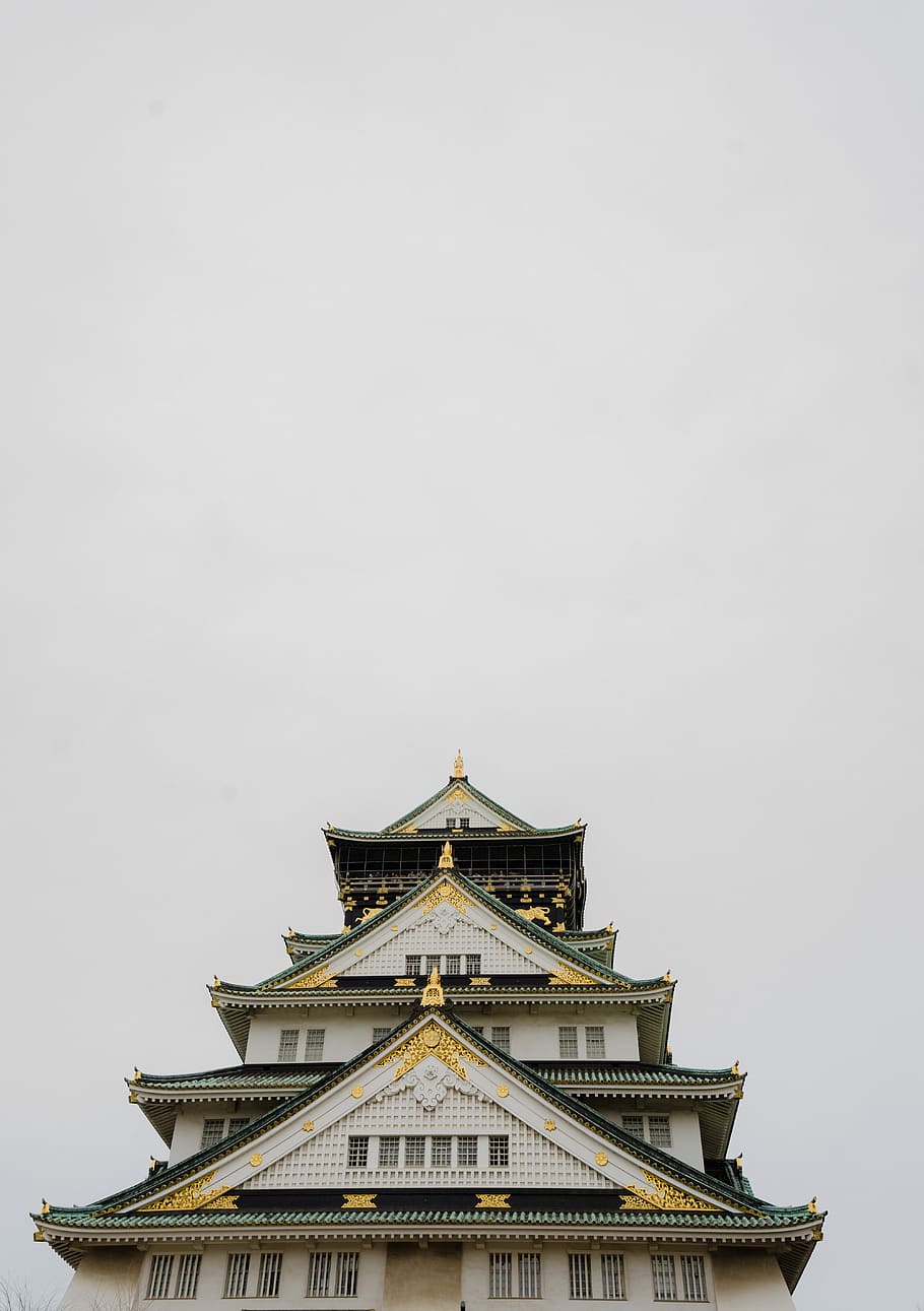 white and black pagoda building, low angle photography of white and green painted castle, HD wallpaper
