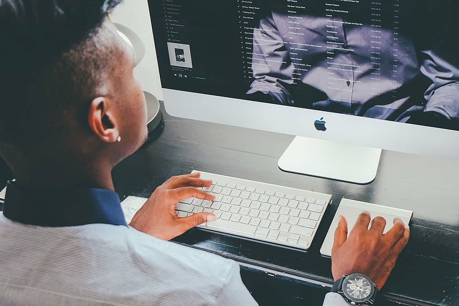 person playing computer, apple, business, workplace, home office HD wallpaper