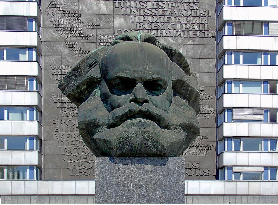 man's head statue on top of block near building, karl marx ensemble, HD wallpaper