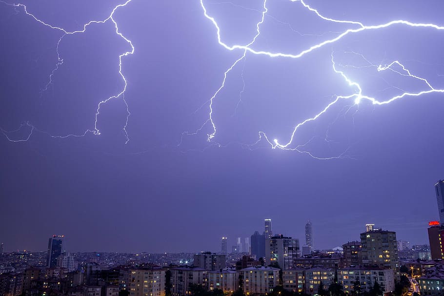 lightning sparks in the sky, thunder, cityscape, weather, rain HD wallpaper