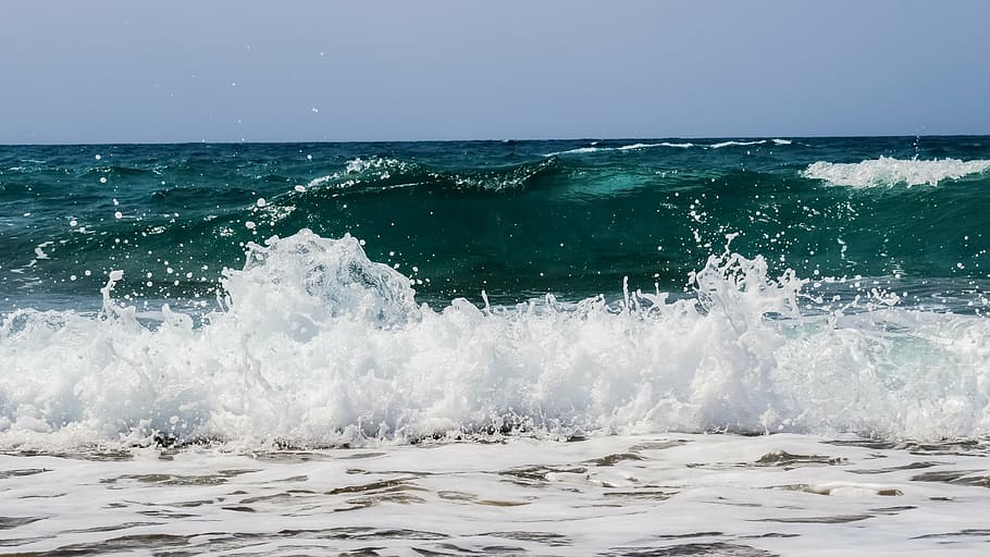 wave, smashing, foam, spray, sea, nature, wind, power, splash HD wallpaper