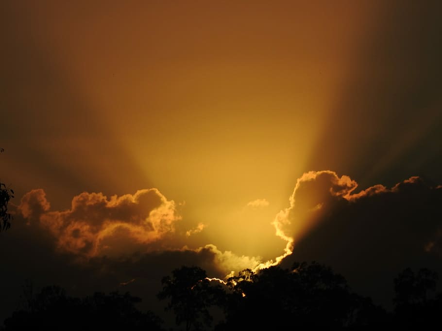 yellow and white cloud at sunset, aerial photo of suns ray on clouds HD wallpaper