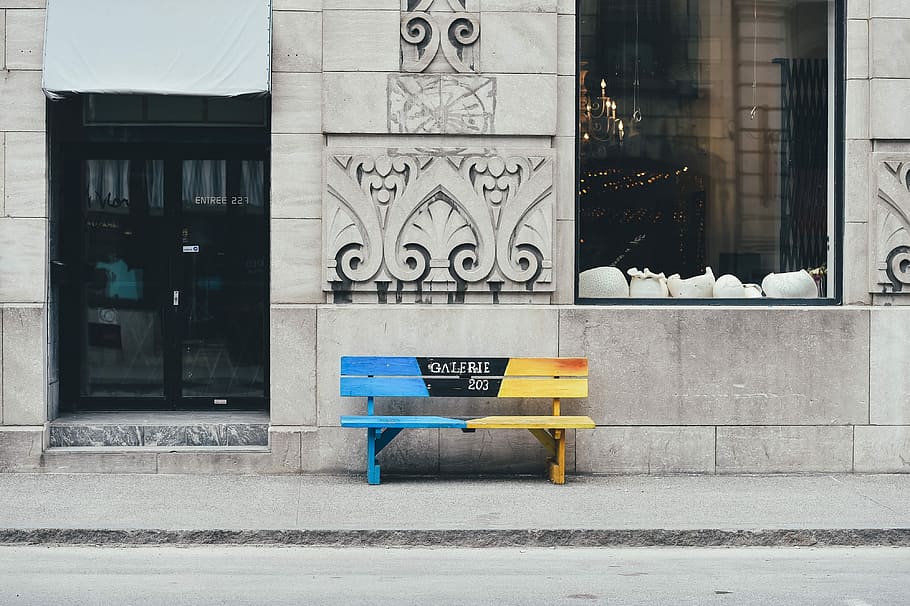 blue and brown wooden bench, urban Scene, street, city, architecture HD wallpaper