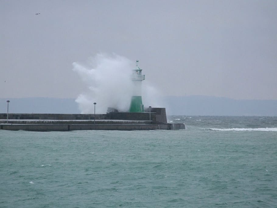 lighthouse, forward, wave, swell, dramatic, pier, sea, sassnitz HD wallpaper