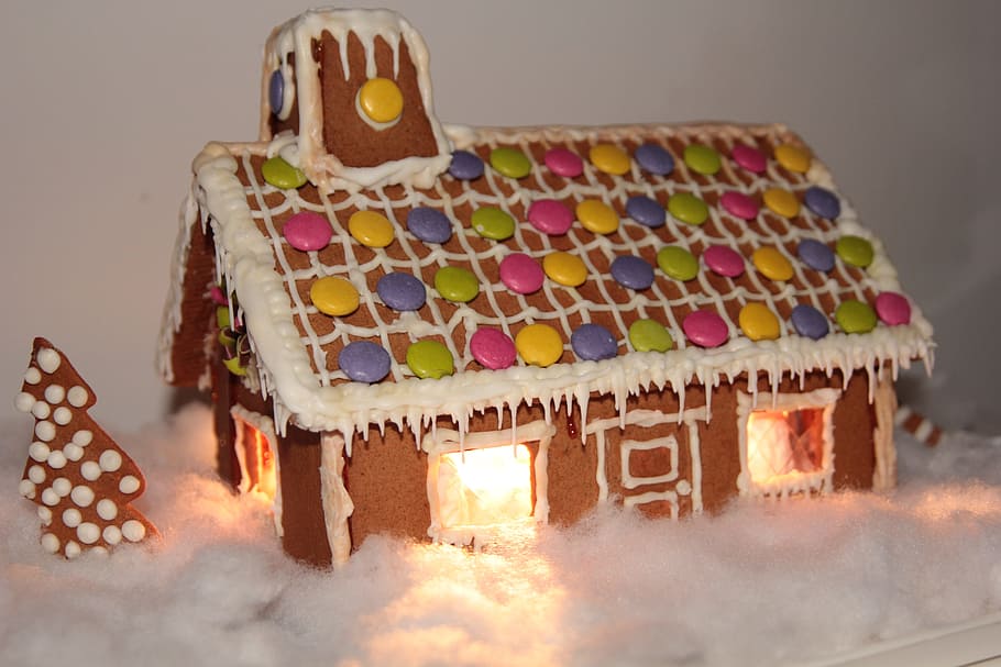 77 Gingerbread house ideas in 2023  christmas wallpaper gingerbread house  cute christmas wallpaper