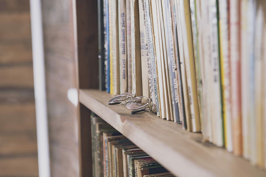 glasses-bookshelf-books-book.jpg