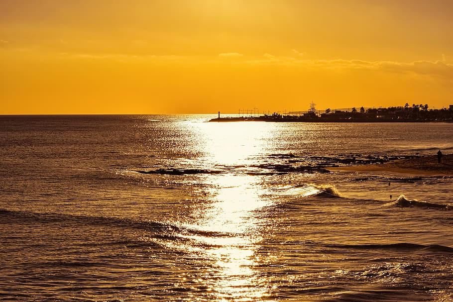 sunset, dusk, beach, seascape, evening, silhouetted, shadows HD wallpaper