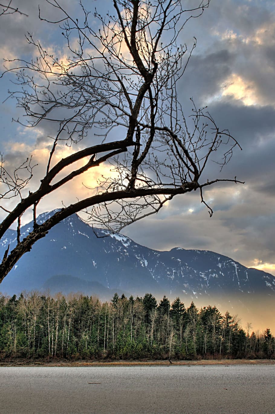 Mountain, Lake, Lake, Forest, Wilderness, Snow, sunlight, clouds HD wallpaper