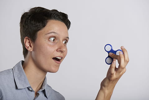fidget spinner, stress, roller, toy, popular, relaxation, trend HD wallpaper
