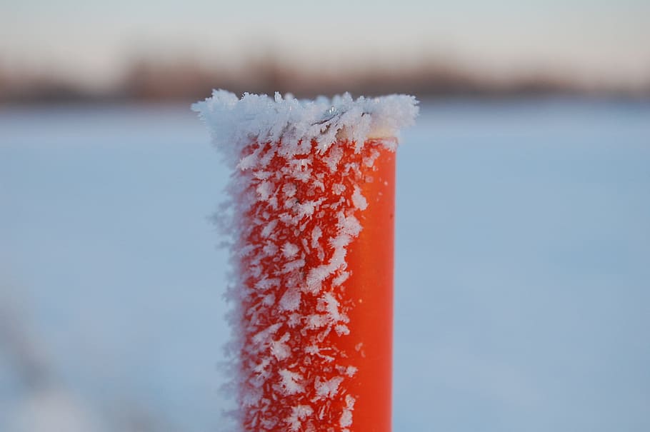 Post, Red, Snow, Flakes, Frozen, Winter, frost, ice, cold, cold temperature HD wallpaper