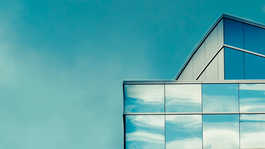 Glass facade edge, curtain wall at daytime, sky, building, architecture HD wallpaper