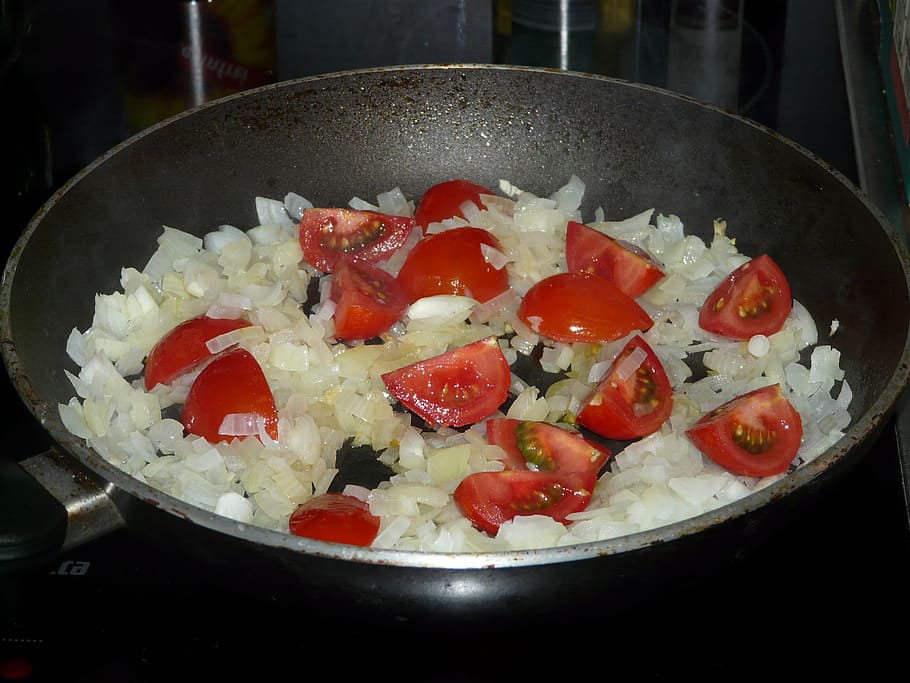 onion, tomato, pan, sear, stew, eat, food, cook, court, food and drink HD wallpaper