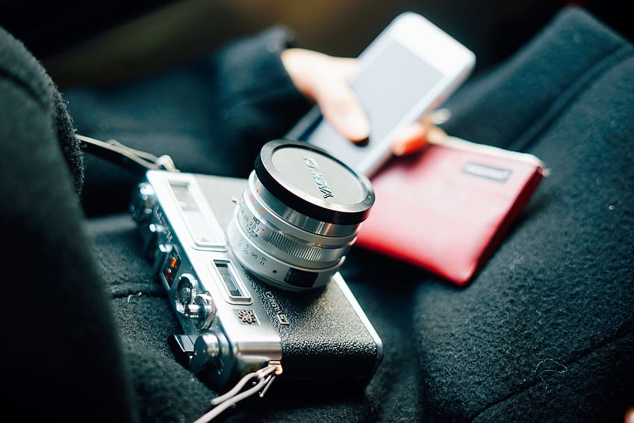 Photographer with camera and phone, technology, human Hand, close-up HD wallpaper