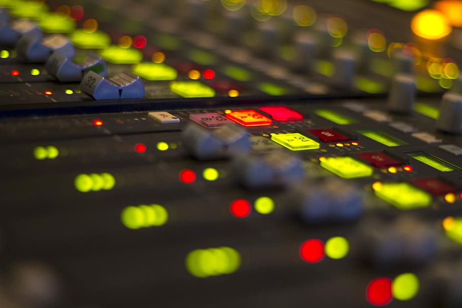 closeup photography of audio mixe, black, audio mixer, radio