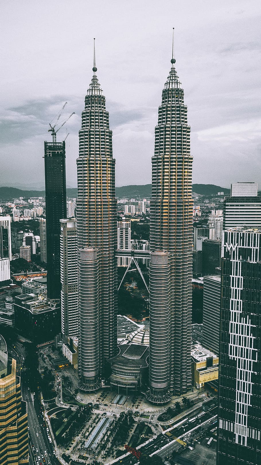 Twin Tower, Malaysia, Petronas Tower, Malaysia, skyscraper, skyline HD wallpaper