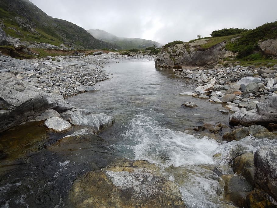 River, Dark, Flow, Mountains, Cloudy, pyrenees, rocks, water flow HD wallpaper