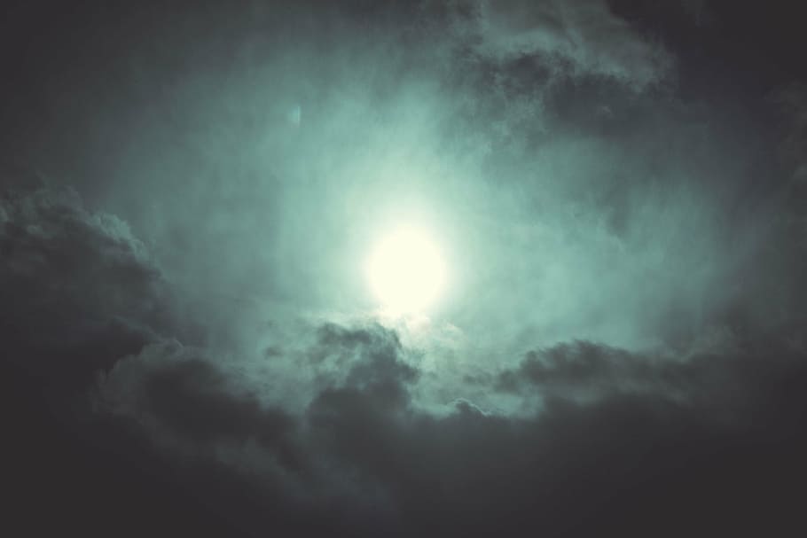 round moon and clouds, texture, sky, wind, storm, weather, photo HD wallpaper
