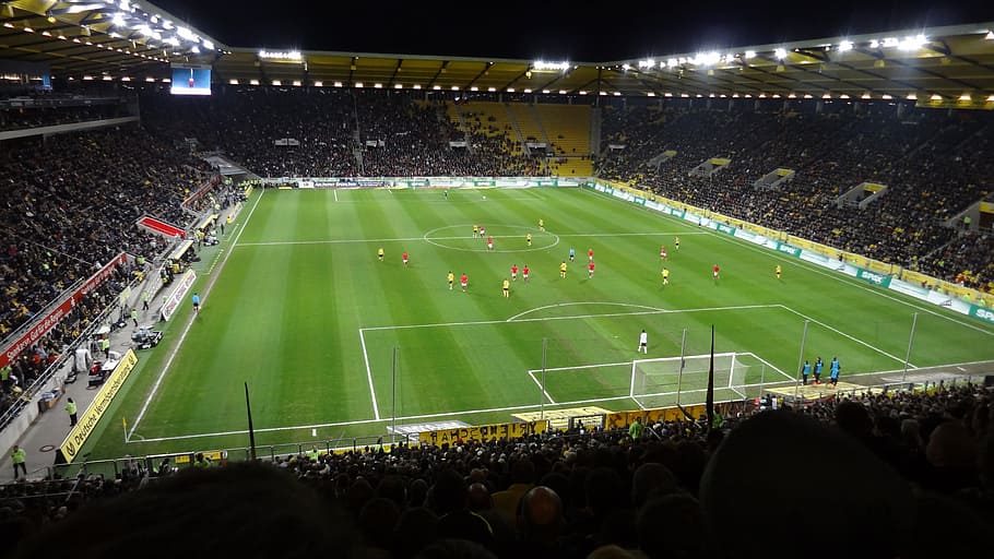 green soccer field, stadium, playing field, viewers, auditorium HD wallpaper