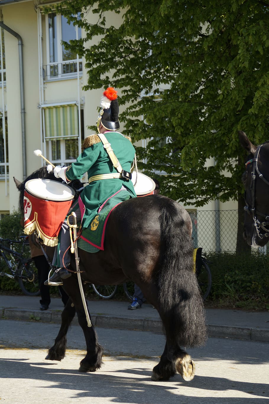 drum-drummer-beritten-horse.jpg