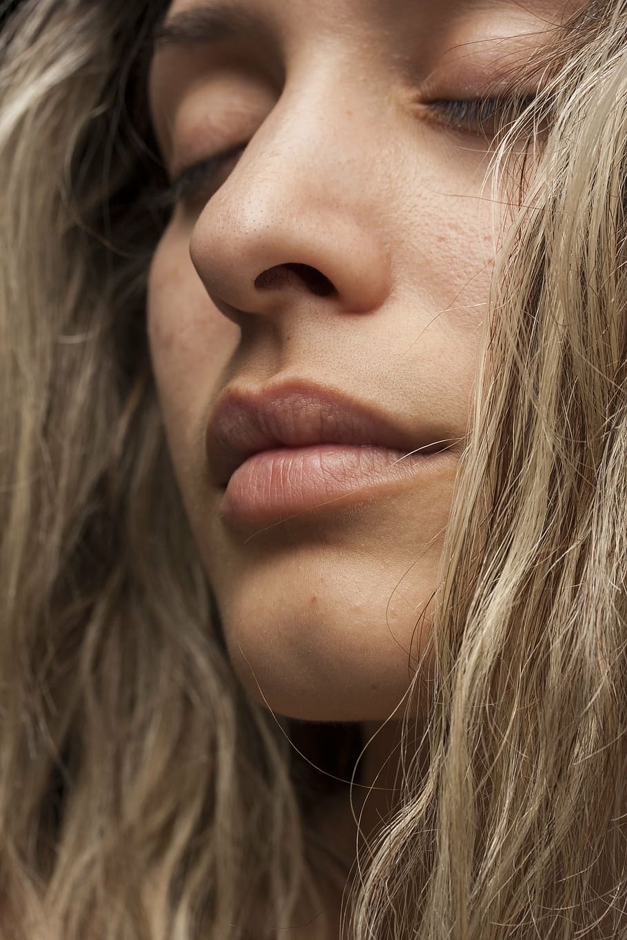 woman's face, model, portrait, lip, the young woman, the innocence HD wallpaper