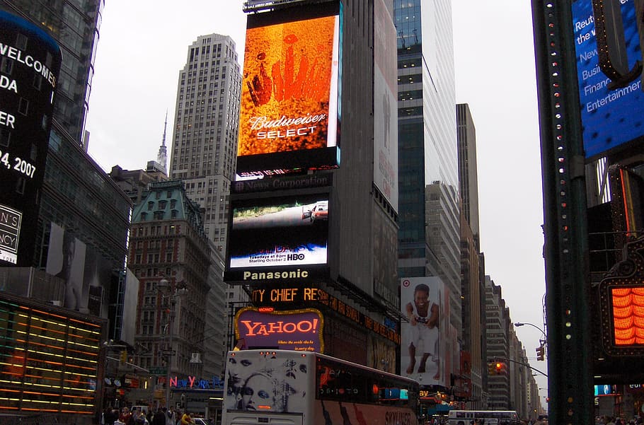 new-york-manhattan-times-square.jpg