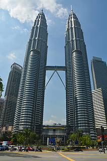 petronas-towers-twin-towers-malaysia-kuala-lumpur-thumbnail.jpg