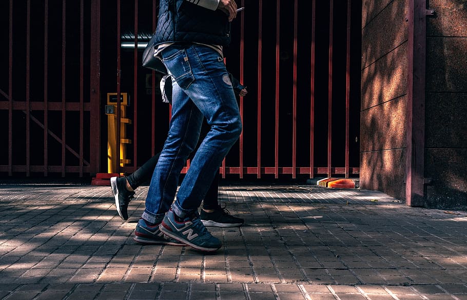 action, active, adult, background, people walking, busy, downtown HD wallpaper