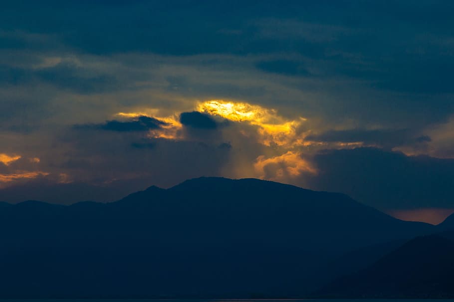 Sunrise, Peak, Clouds, Dark, early in the morning, mountain HD wallpaper