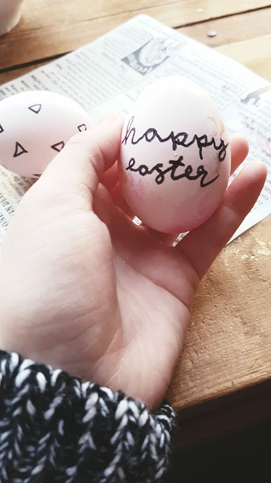 person holding white Easter egg, happy, pink, paint, human hand HD wallpaper