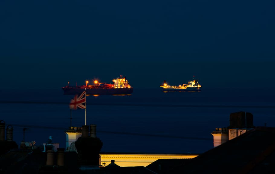ship, ships, shipping, two, roof, rooftops, transportation HD wallpaper