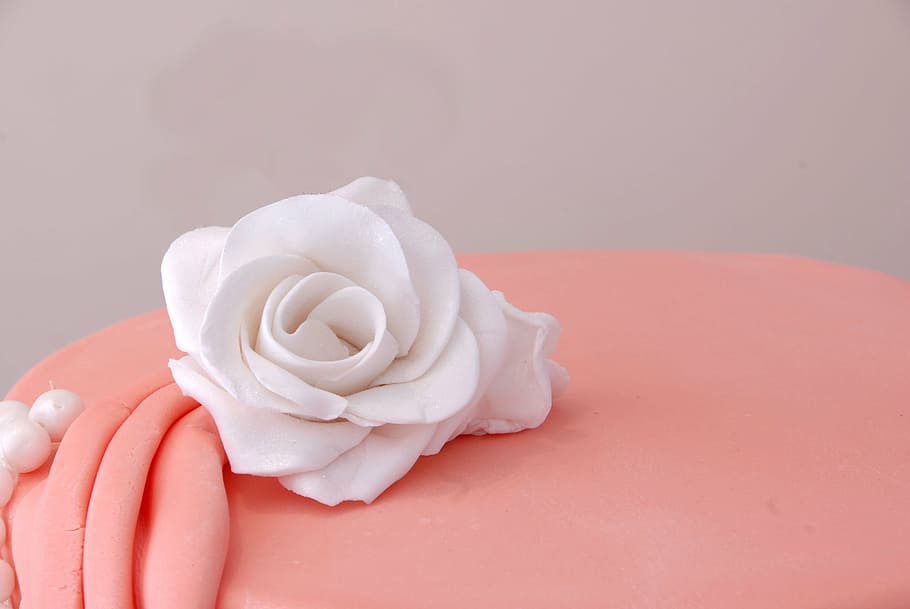 cake, pink, party, white, decoration, icing, decorated, rose HD wallpaper