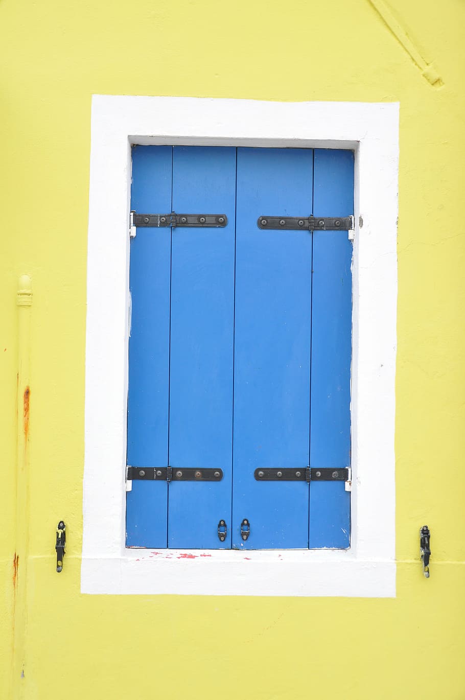 window, shutter, wooden windows, blue, blue window, yellow HD wallpaper