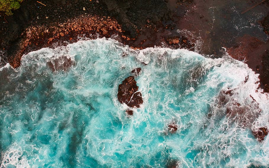 aerial view of seawaves, bird's eye view of shore with waves HD wallpaper