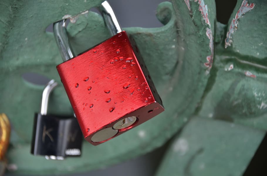 padlock, red, close, key, antique, security, door, iron, safety HD wallpaper