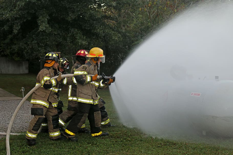 fire fighters, hose training, firefighter, propane tank, teamwork HD wallpaper
