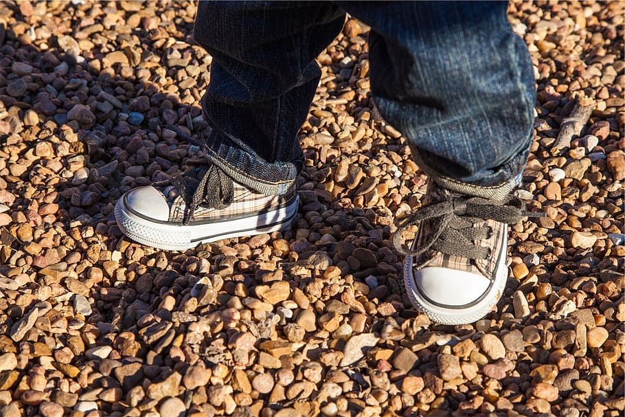 kid, child, shoes, laces, jeans, rocks, human body part, low section, HD wallpaper
