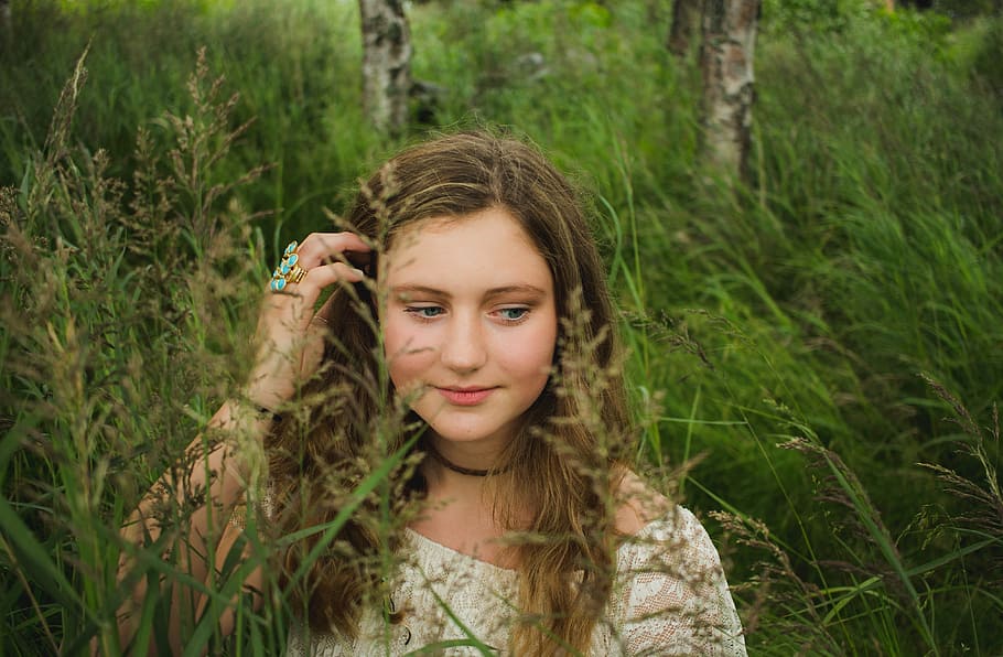 Her hair beautiful. Пресет Lightroom Woodland.