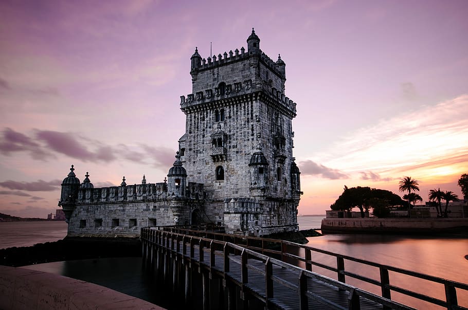 brown castle beside body of water at sunset, river, famous Place HD wallpaper