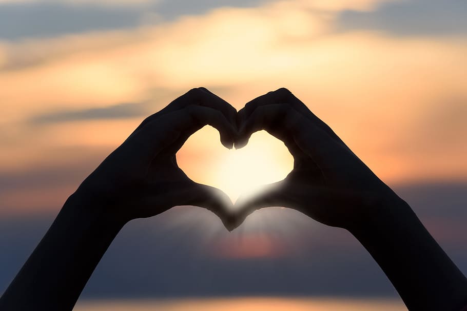 human hands forming heart sign, love, sunset, the sun, sky, shape, HD wallpaper