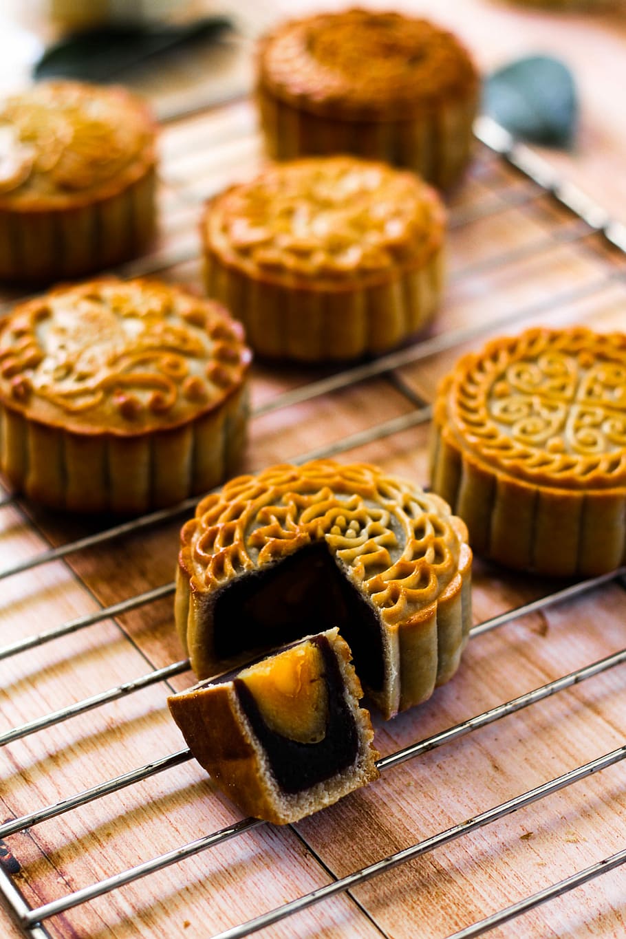 Mid-Autumn Festival, six chocolates, pie, cake, baking, food HD wallpaper