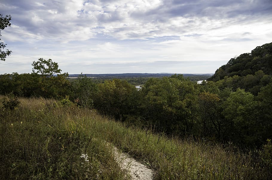 Trail and Landscape under the sky and clouds at Ferry Bluff, Wisconsin HD wallpaper