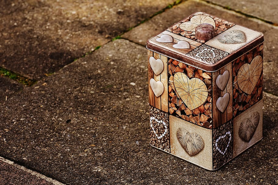 close-up photo of brown box, heart, love, storage, packaging, HD wallpaper