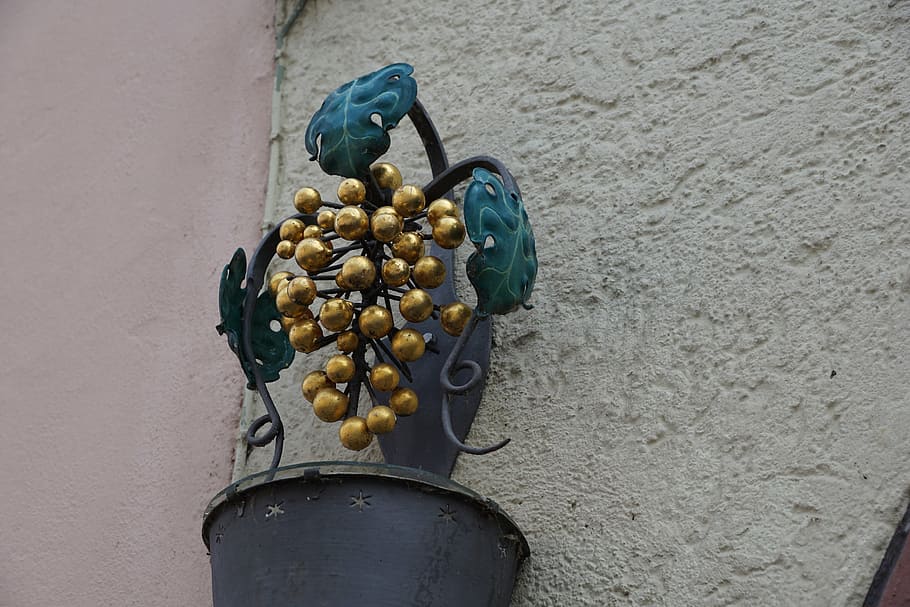 rottweil, facade, forge, grapes, eat, sculpture, fruit, wall HD wallpaper