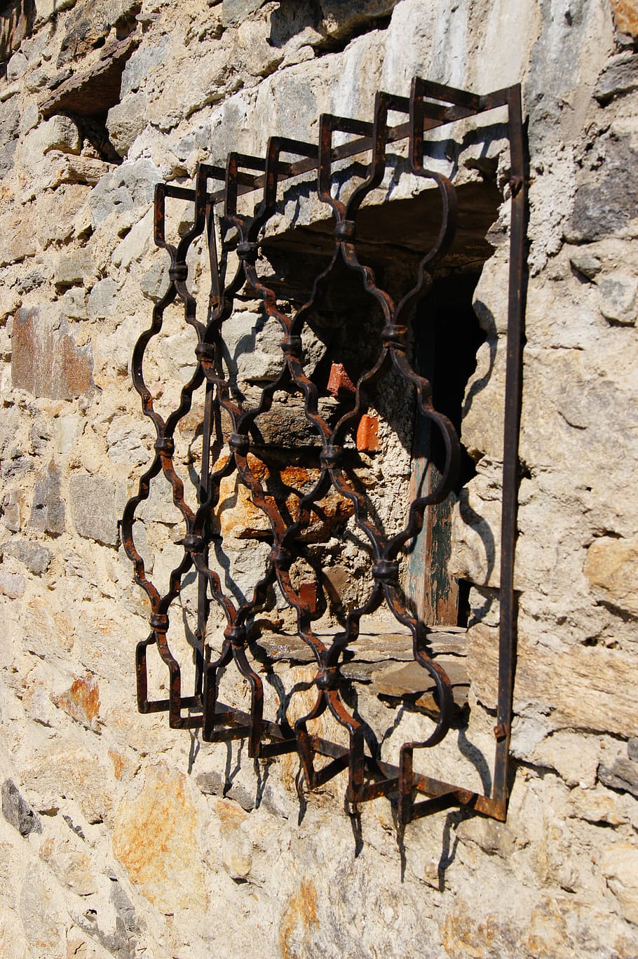 window, grid, wall, old, wrought iron, no people, day, wall - building feature HD wallpaper
